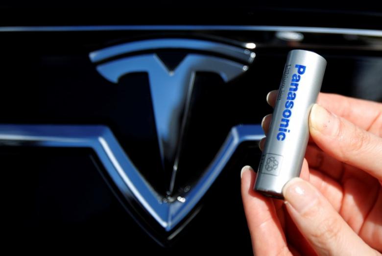 „Гигафабриката“ на Tesla и Panasonic в Невада започна производството на акумулатори