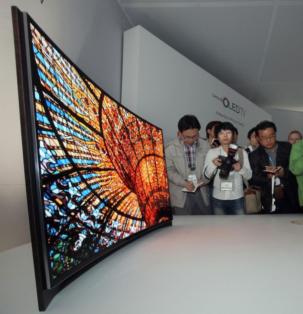 Samsung_Curved_OLED-TV_1 OLED телевизорите са поевтинели