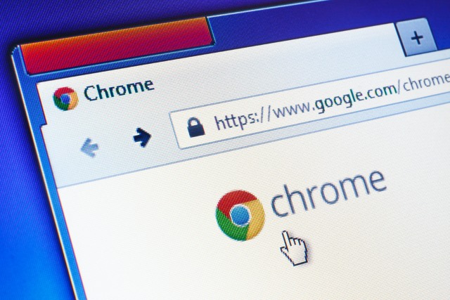 chrome-browser-logo-close-up Google интегрира DRM разширението директно в Chrome 57 без възможност да бъде изключено