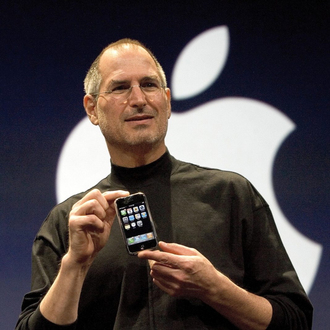 iPhone 1 Преди 10 години светът видя iPhone