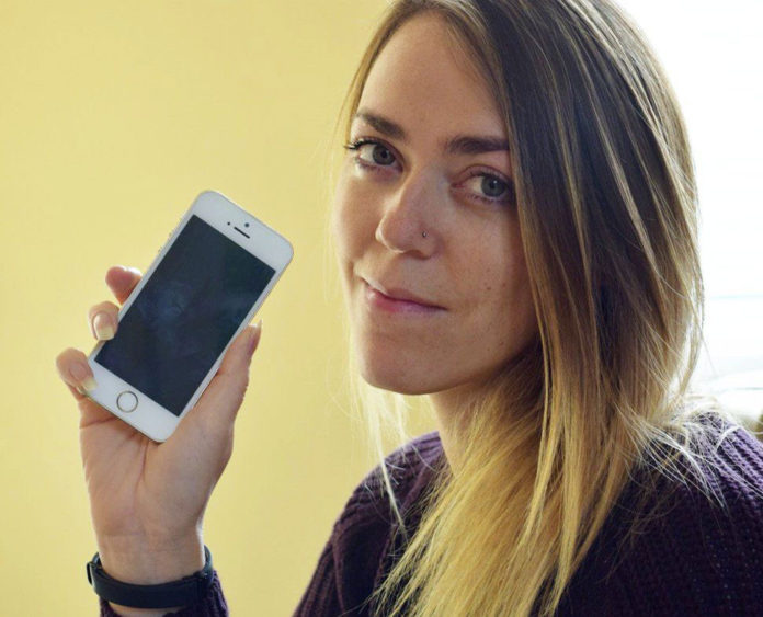 incident-2 Във Великобритания закупиха iPhone с въведени телефони на знаменитости