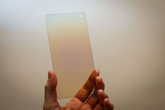 Първа информация за диамантеното стъкло за смартфони Mirage Diamond