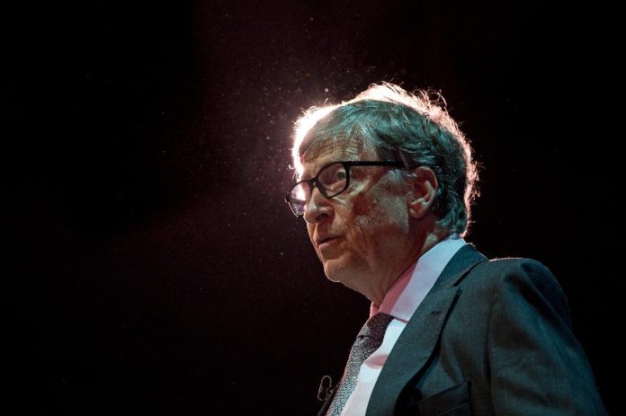 Gates Бил Гейтс счита, че роботите трябва да плащат данъци