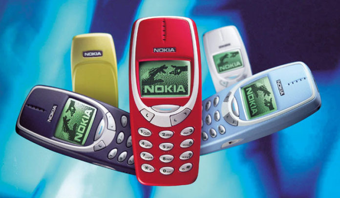 Nokia-3310-old-1 Новата Nokia 3310 ще има същия дизайн и по-голям цветен дисплей