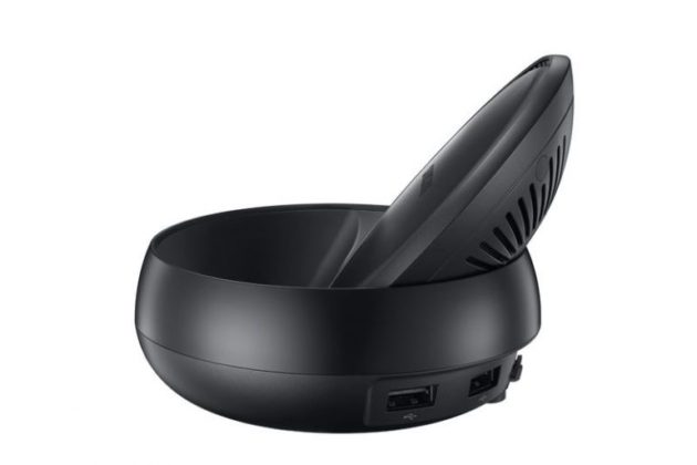 Док станцията Samsung DeX превръща смартфона Galaxy S8 в почти пълноценен компютър