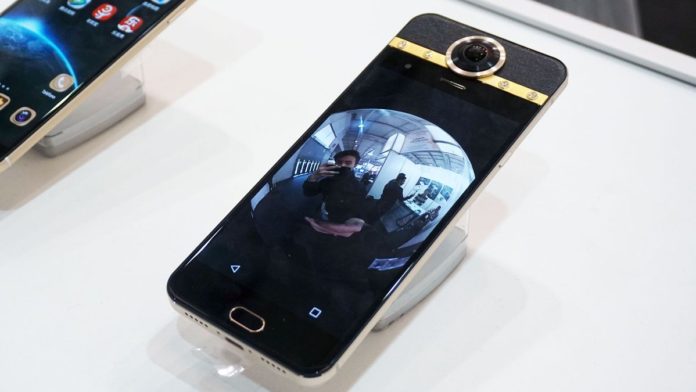 ProTruly Darling: първият в света смартфон с 360 градусова камера