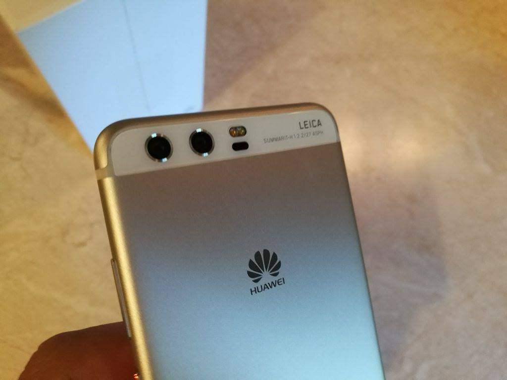 Ревю на Huawei P10: флагманът с двойна камера, който снима по-добре от iPhone