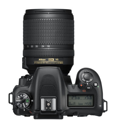 Nikon представя новия модел D7500