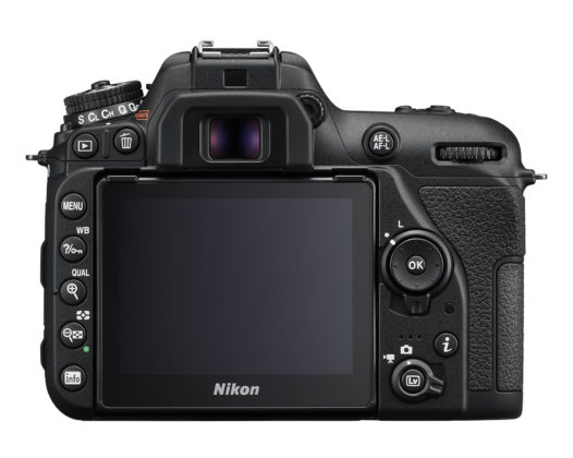 Nikon представя новия модел D7500