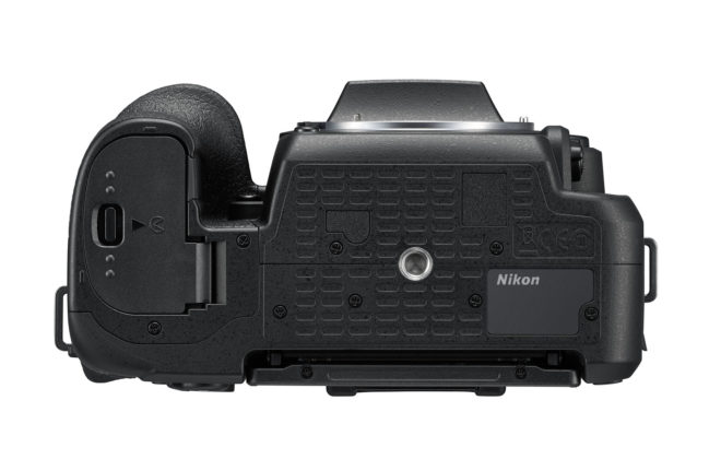Nikon представя новия модел D7500