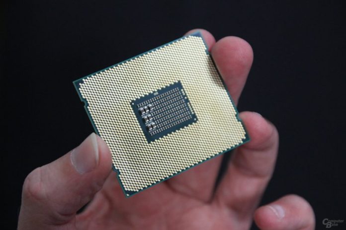 Intel-Broadwell Чипсетите Intel 300 Series могат да получат интегрирани WLAN и USB 3.1 контролери