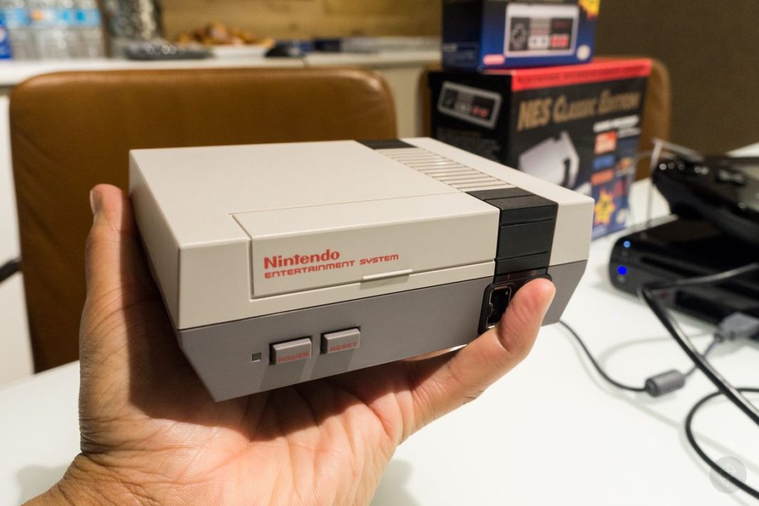 nes-classic-photo Рекорд: Nintendo NES Classic се продава по две на минута след спирането на продукцията