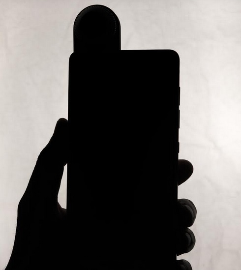 Новият Essential смартфон на създателя на Android ще бъде разкрит другата седмица