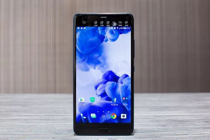 HTC U Ultra Sapphire — вече със свръхздрав екран