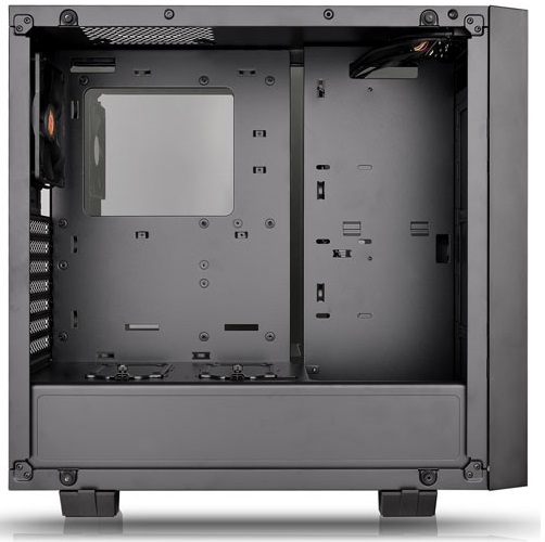 Thermaltake Core G21 — евтин Mid-Tower корпус със стена от закалено стъкло