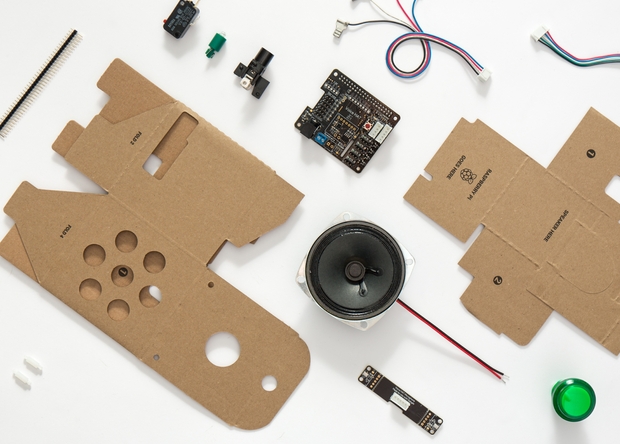 AIY Projects 1 Новия конструктор на Google превръща Raspberry Pi в ИИ асистент