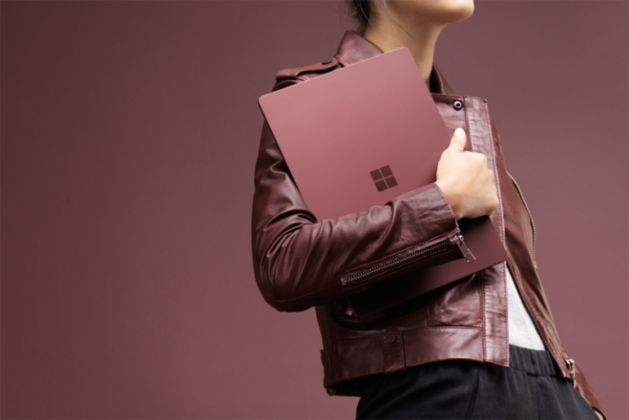 Допълнителна информация за лаптопа Surface Laptop с Windows 10 S и цена 9