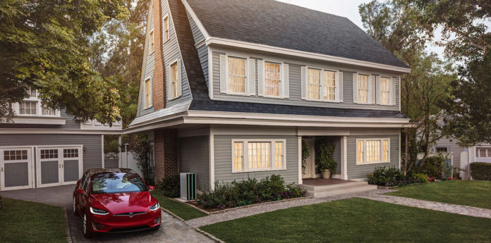 Tesla1 Слънчевите покриви на Tesla бяха разпродадени в количества до 2018 година