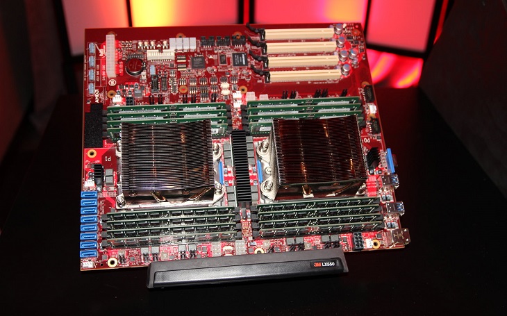 Процесорите за платформата AMD Whitehaven ще имат 4096 пинов сокет
