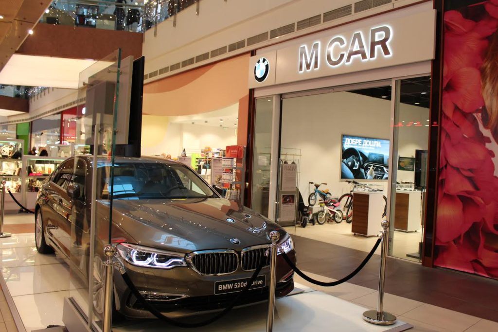 Новото BMW Серия 5 – вече в шоурума BMW Pop-Up M Car в София
