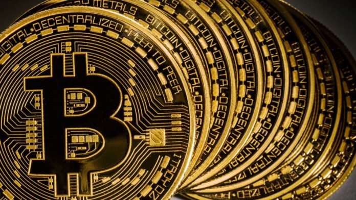 btc Цената на биткойна за първи път превиши $2000