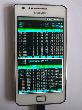 Представена е postmarketOS: нова Linux дистрибуция за стари смартфони
