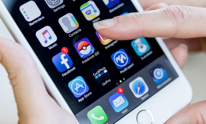 Потребителите на смартфоните на Apple могат да разберат колко време са прекарали във всяко приложение