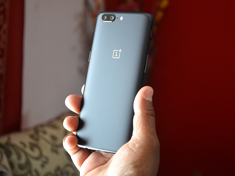 Има ли OnePlus 5 производствен дефект?