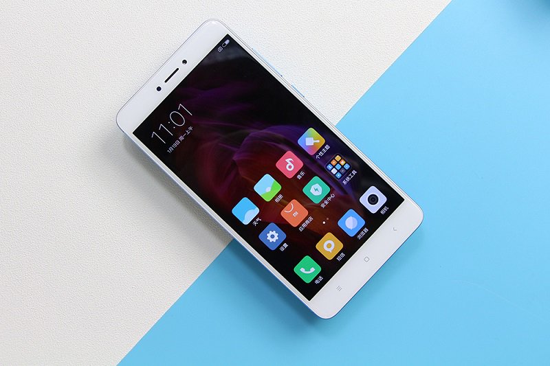 Xiaomi представи Redmi Note 4X в нов син цвят