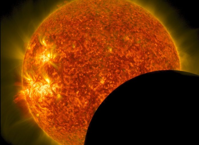 augustsolareclipse NASA директно ще предава пълното слънчево затъмнение на 21 август
