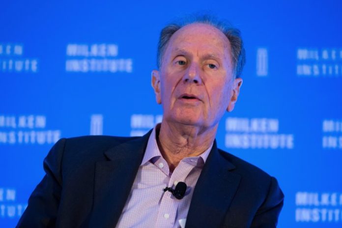 David Bonderman И Дейвид Бондерман си тръгна от Uber