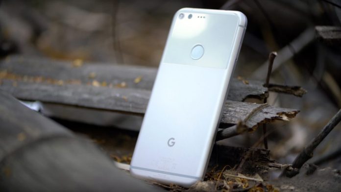 Нова информация за Google Pixel 2: характеристиките на смартфоните Walleye и Taimen