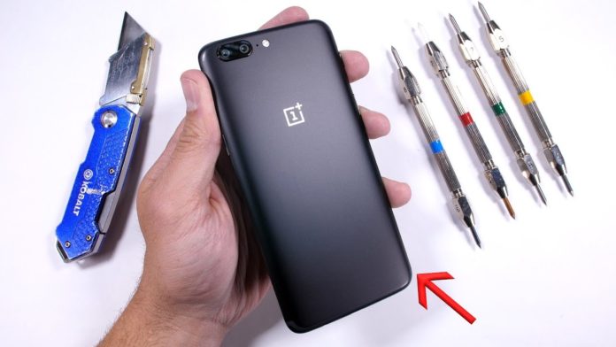 maxresdefault OnePlus 5 достойно се справи в тестовете за устойчивост на надраскване