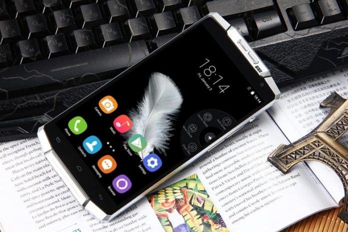 oukitel-k10000-2 Започнаха продажбите на смартфона OUKITEL K10000 PRO с 10 000 mAh батерия