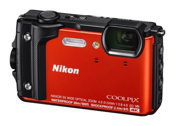 Nikon анонсира компактния защитен фотоапарат Coolpix W300 записващ 4К видео