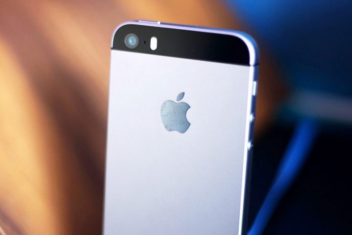Apple подготвя наследника на iPhone SE