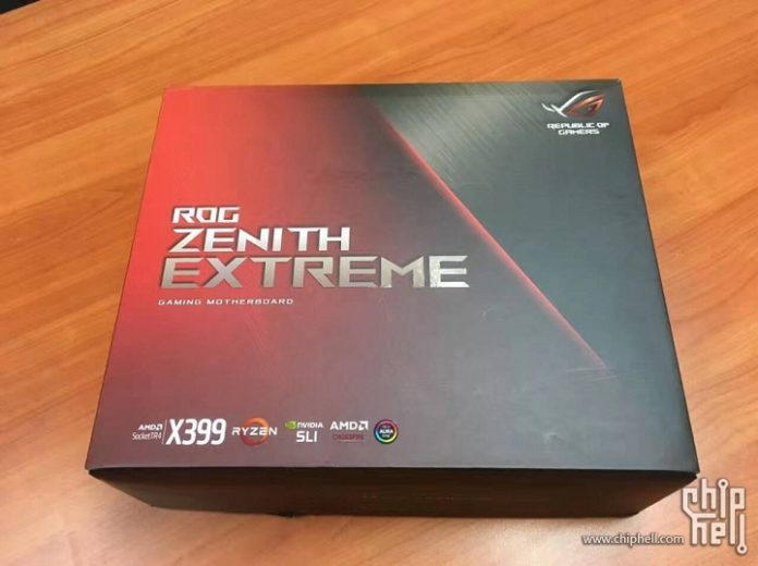 Снимки на разопакованата дънна платка ASUS ROG X399 Zenith Extreme