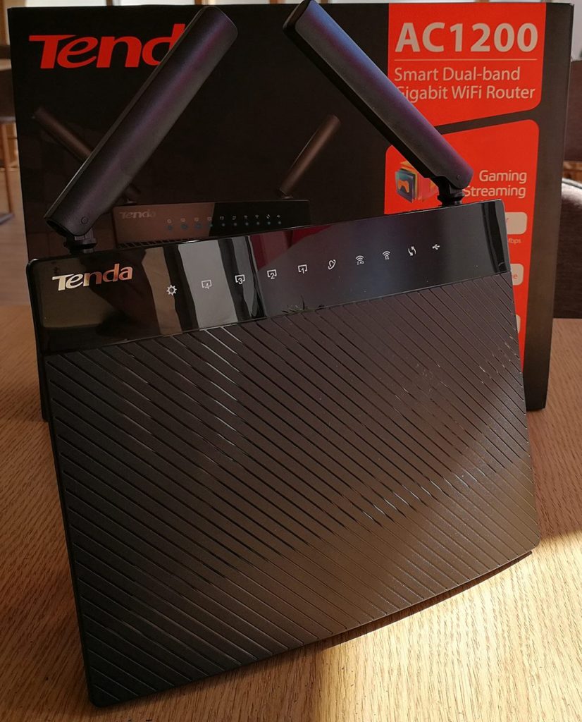 Ревю на безжичните рутери Tenda AC9 и N300 VoIP GPON