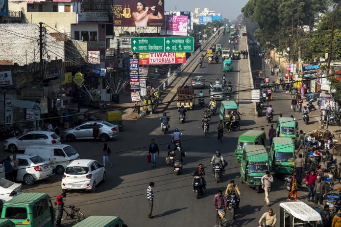 General Economy As Uttar Pradesh State Elections Continue Индия забранява автономните автомобили, за да запази работните места