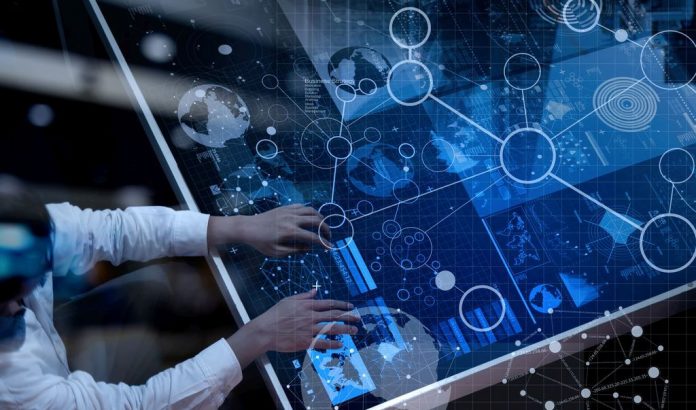 businessman hand working with modern technology and digital laye В България 44% от онлайн продажбите през лятото са през мобилни устройства