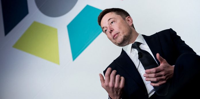 Илън Мъск с критика към начина за преподаване на математика в училищата