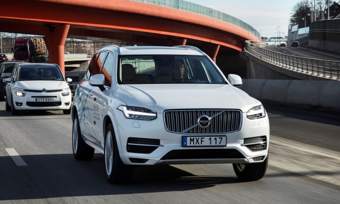 Volvo Volvo слага електродвигатели на всичките си автомобили; ДВГ вече са минало