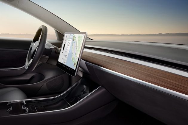 Ето как Tesla започна продажбите на електромобилите Model 3