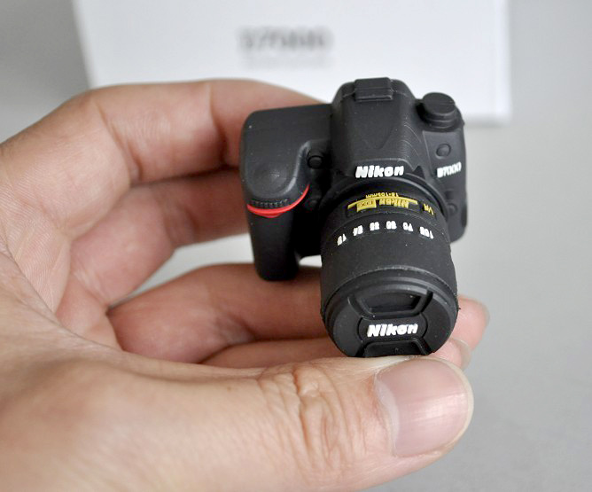 Nikon подготвя мини фотоапарат за конкуренция с камерите на смартфоните