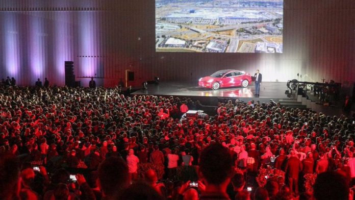 Илън Мъск: за Tesla предстои производствения ад