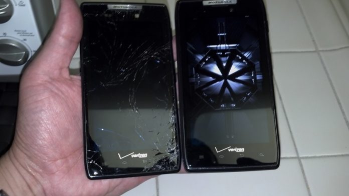Motorola патентова самовъзстановяващ се екран за смартфони