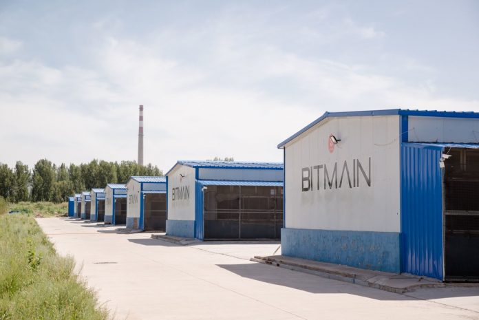 11 Ето как изглежда една от най-големите биткойн ферми в света