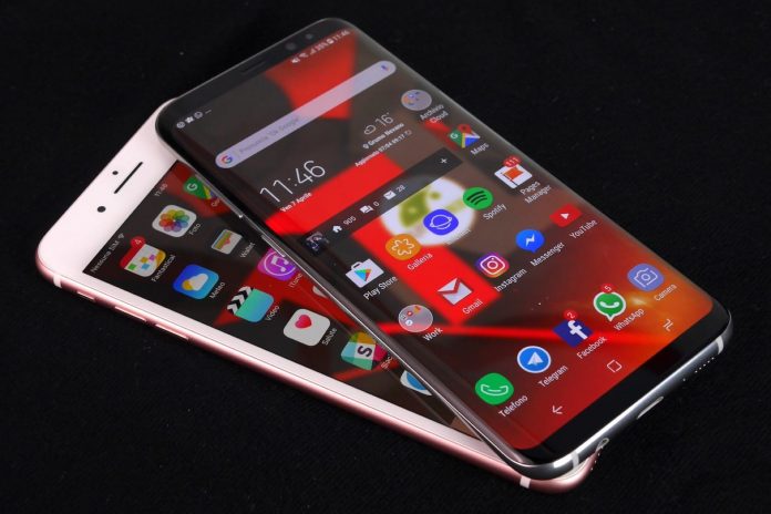 Samsung неочаквано изпревари Apple по продажби на смартфони в САЩ