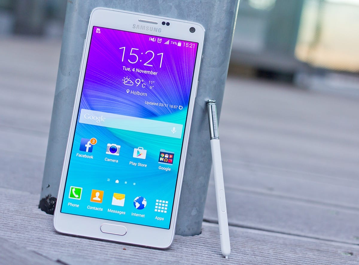 Взривоопасно: Samsung иззема над 10 000 батерии за Galaxy Note 4