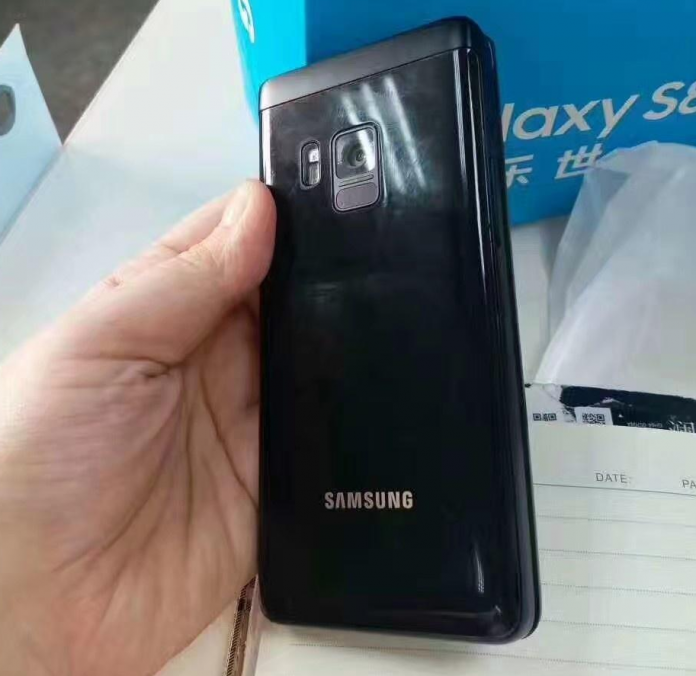 s1 Реални снимки на сгъваемия смартфон на Samsung